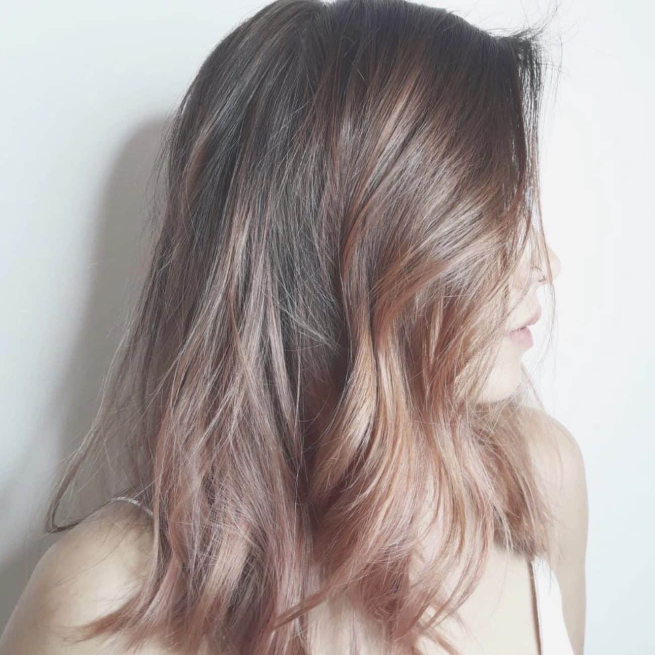 Balayage légèrement irisé à Genève réalisé au Bal des Créateurs